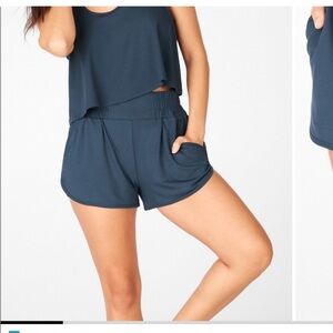 Fabletics Navy Set. L/XL